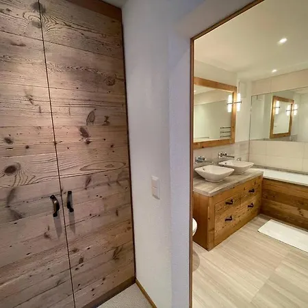 Elegant In Close To Caumasee Appartement Flims