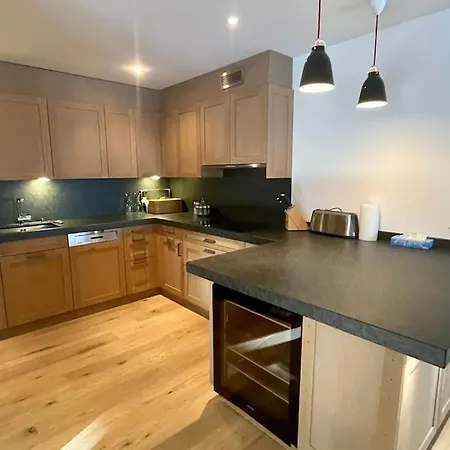 Elegant In Close To Caumasee * Flims