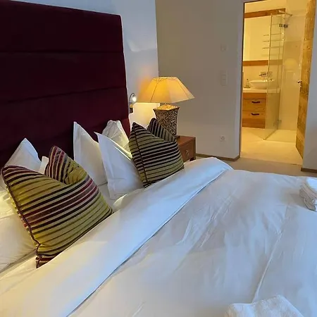 Апартаменты Elegant In Close To Caumasee *