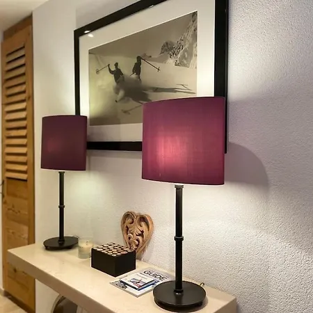 Elegant In Close To Caumasee