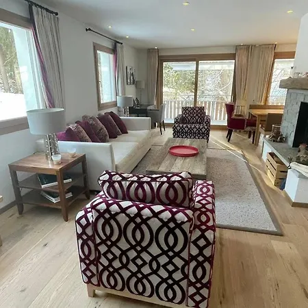 Elegant In Close To Caumasee * Flims