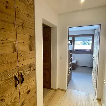 Elegant In Close To Caumasee Apartment